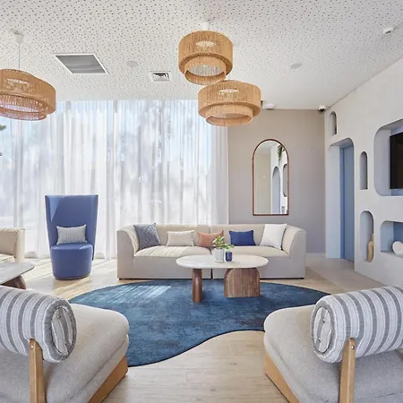 Newly Built Near The Apartament Hyères